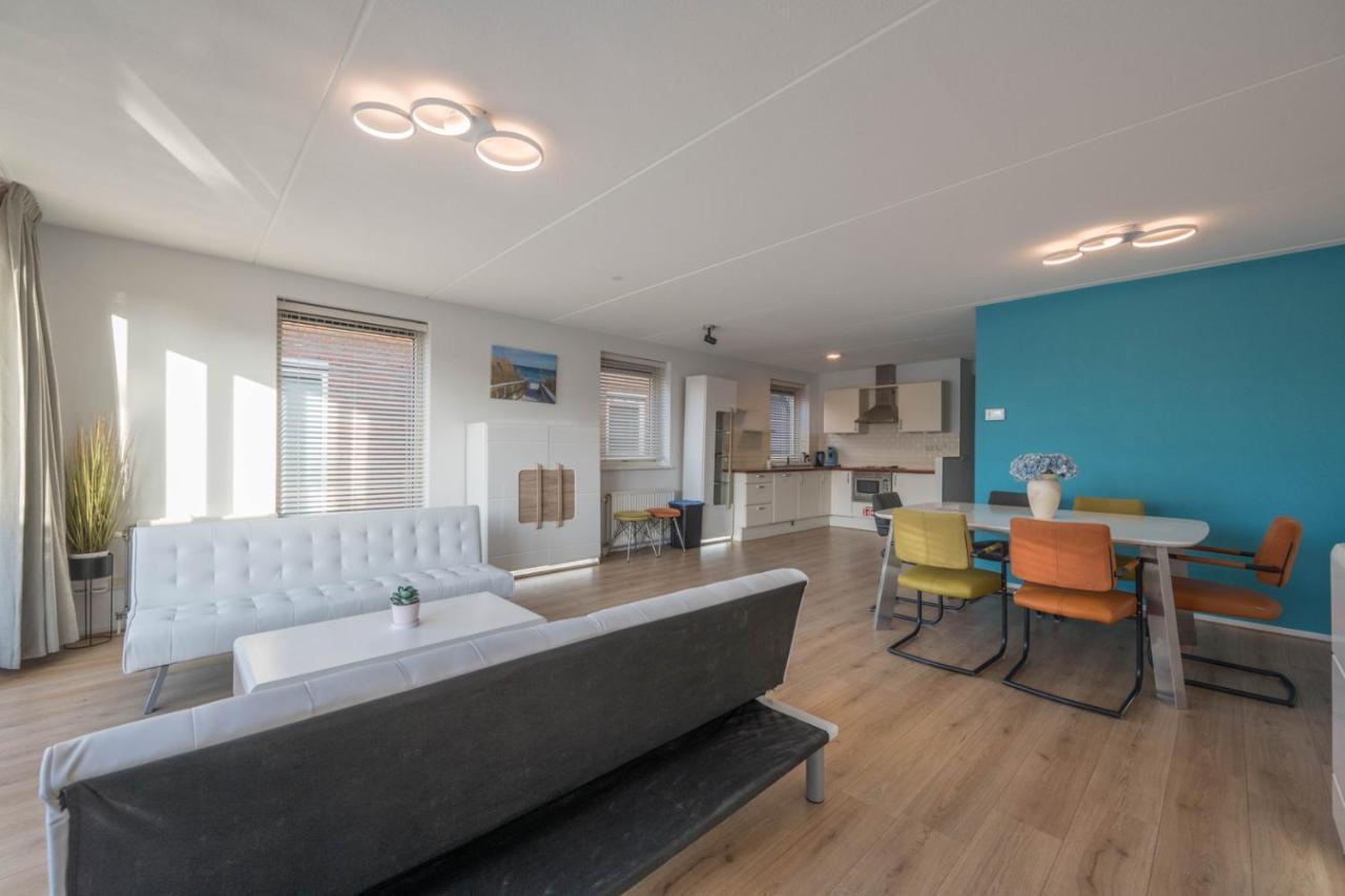 Meerzicht 70 - Vakantiehuis Aan Het Water! Villa Uitgeest Luaran gambar